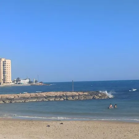 Only 250m From The Locos Apartment Torrevieja