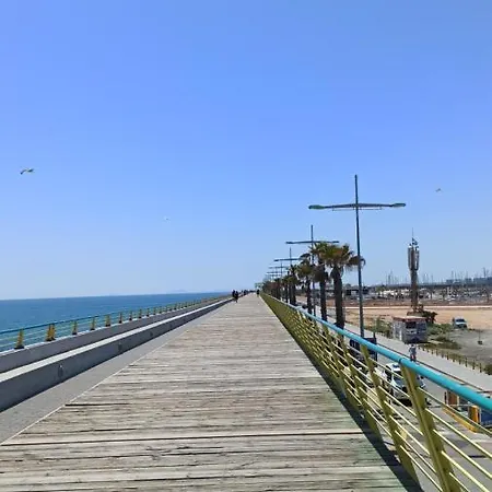 Apartment Only 250m From The Locos